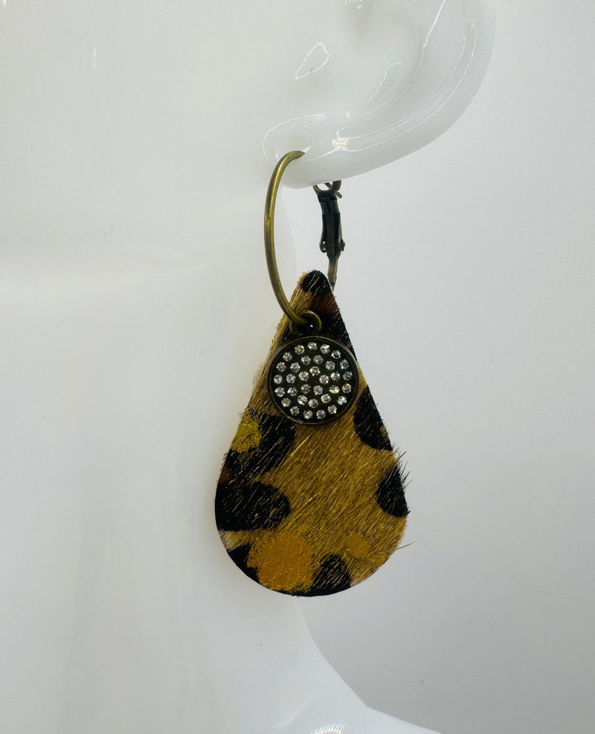 Unique Earrings: leopard shine & Shimmeer - Jagged Leather
