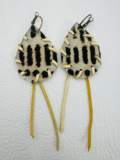 Black & Cream Midnight Sands Earrings