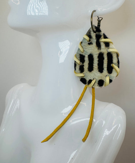 Black & Cream Midnight Sands Earrings