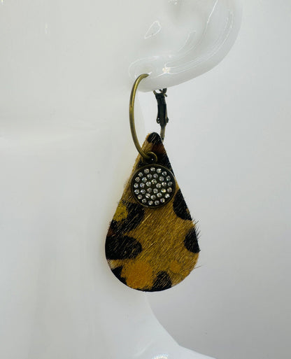 Unique Earrings: leopard shine & Shimmeer - Jagged Leather