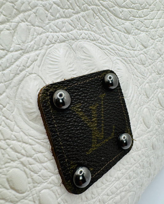 Wristlet - Gator White